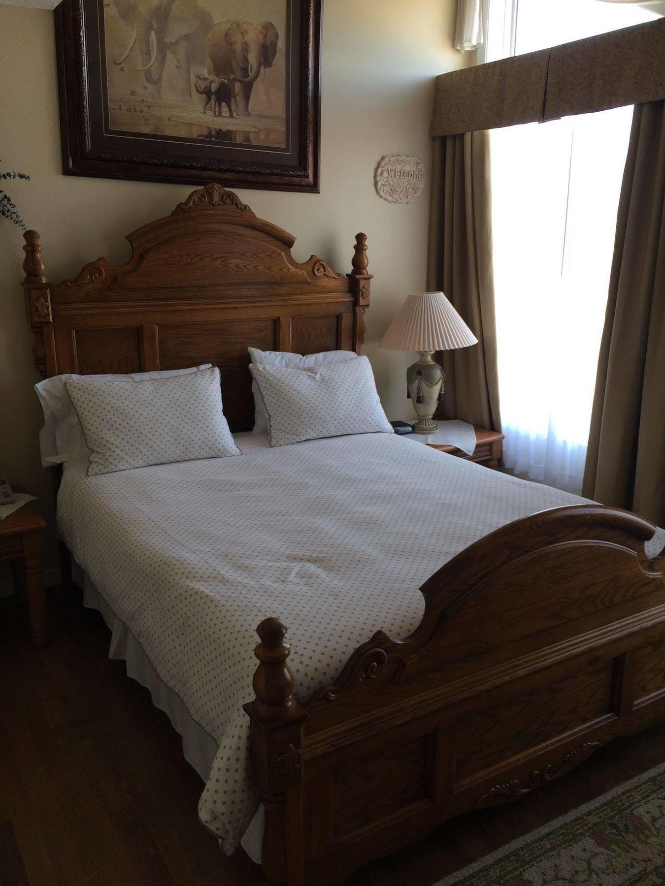 Lakeshore Inn Cold Lake 外观 照片